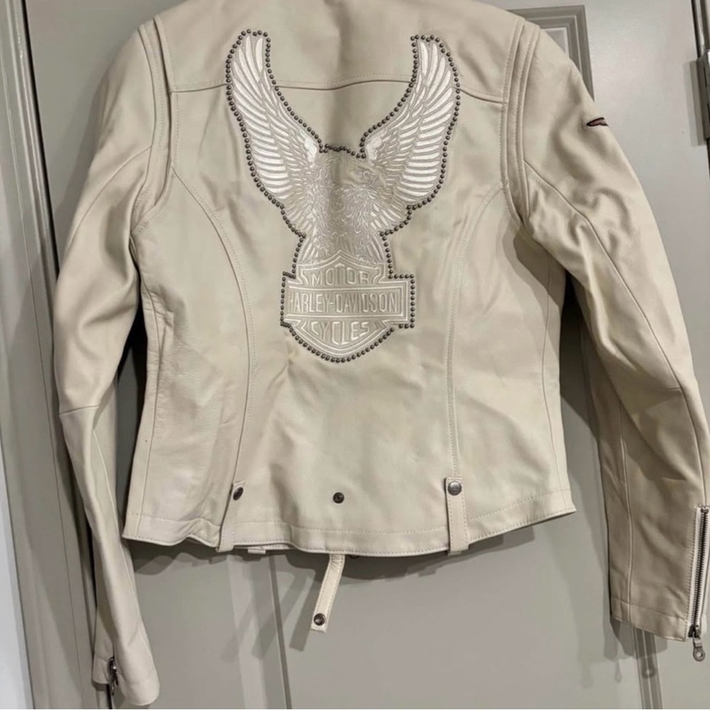 Harley-Davidson Women's Beige Leather Jacket with Eagle Design size medium - Picture 9 of 9